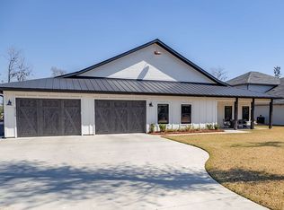 9724 Summer Creek Dr, Southport, FL 32409