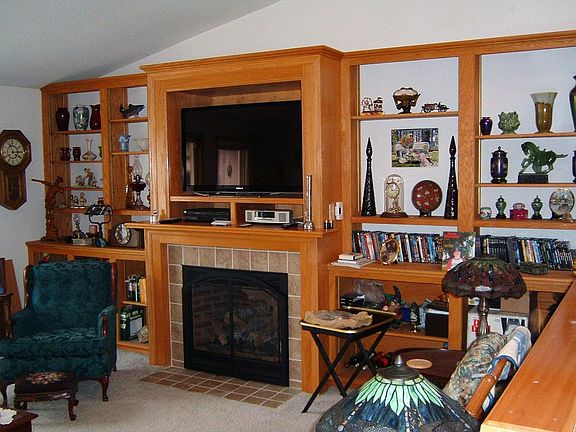 Built-ins and new gas fireplace