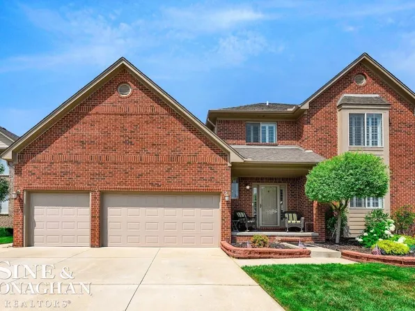 56875 Clearstone Dr, Macomb, MI 48042