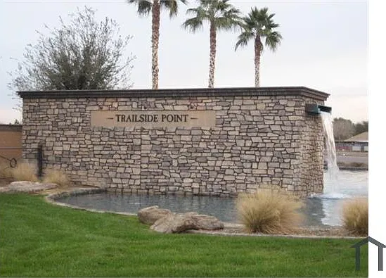 6830 S 70th Dr — Photo 14