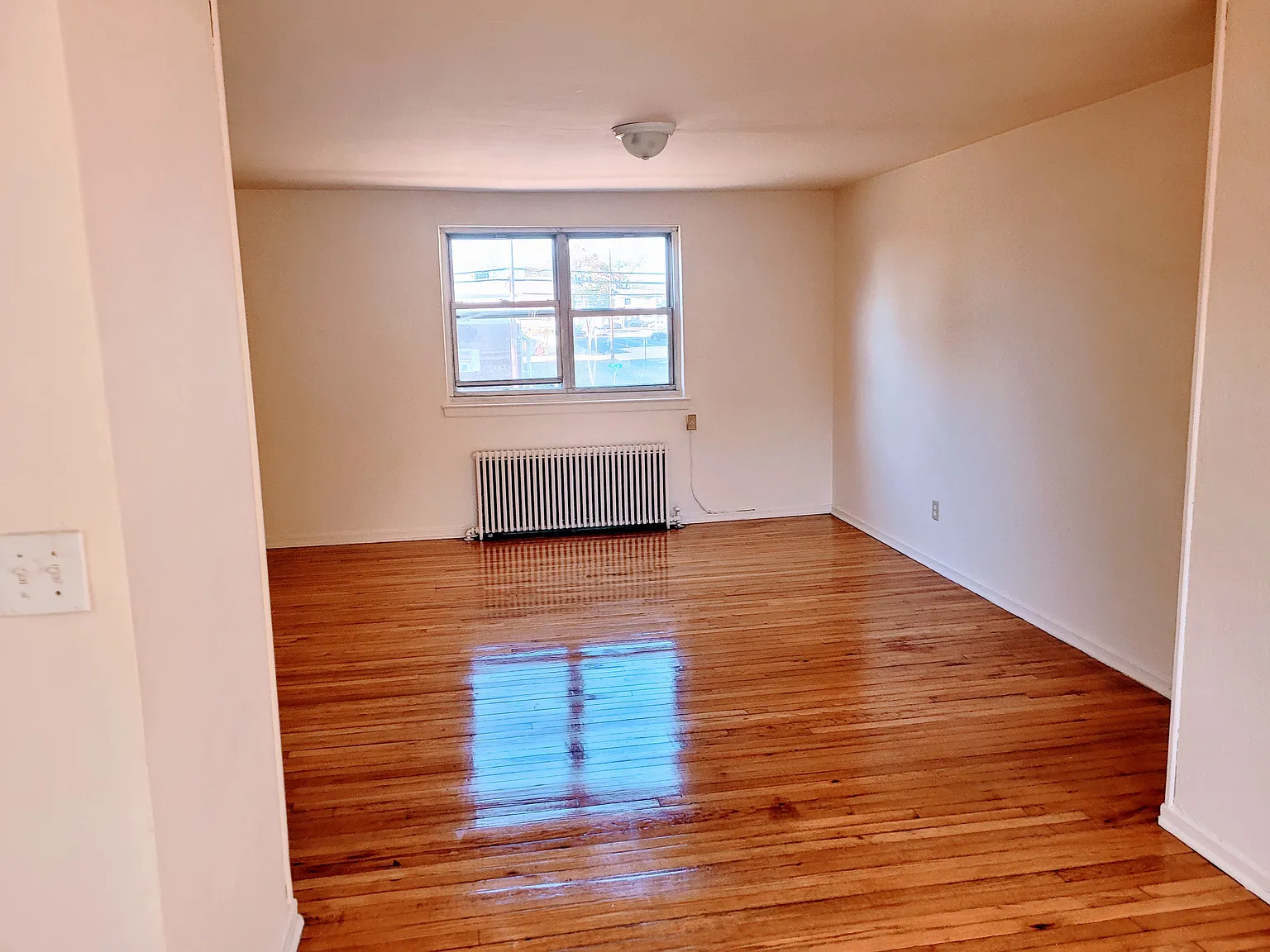 2 bed, 725 sqft, $2,175 — Photo 2