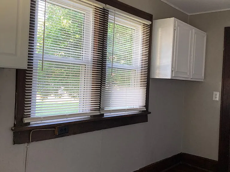 605 W Beechwood Ave — Photo 13