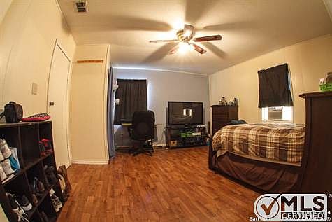 5th image of 1242 W San Antonio St