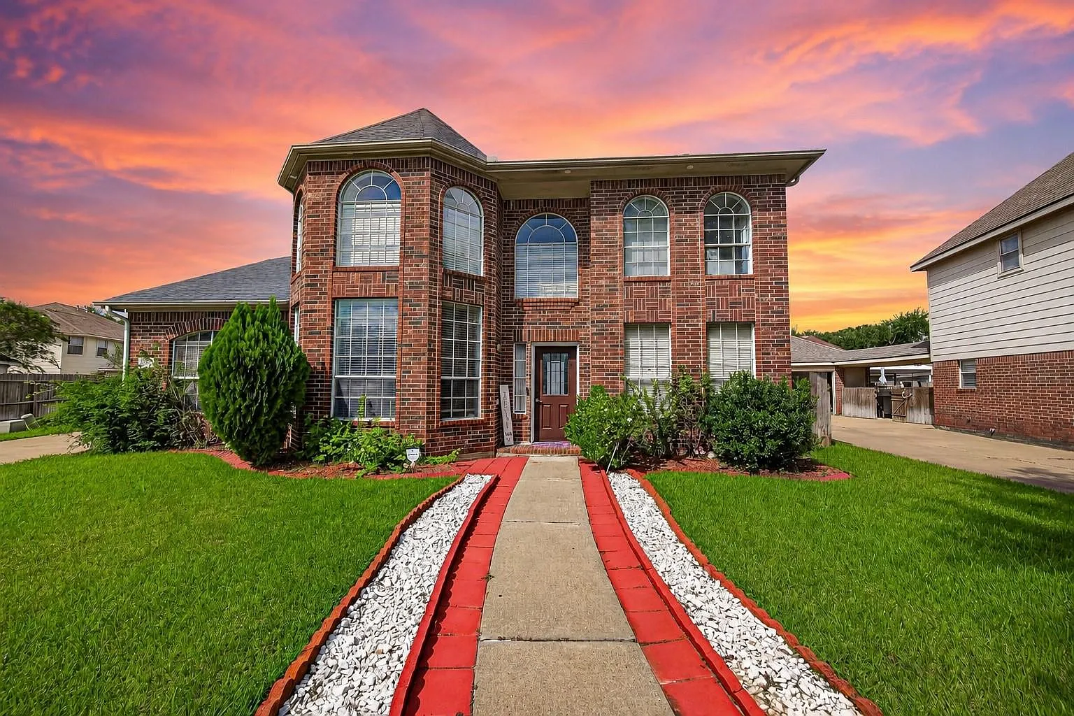 5 bed, 4.0 bath, 3548 sqft, $3,150 — Photo 1