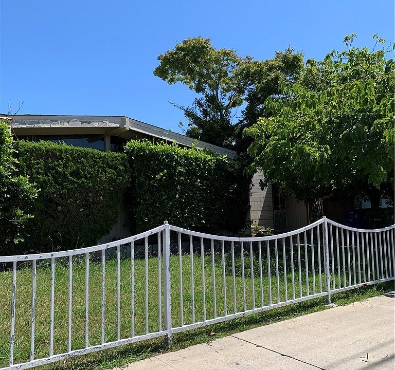 1st image of 16204 S Orchard Ave