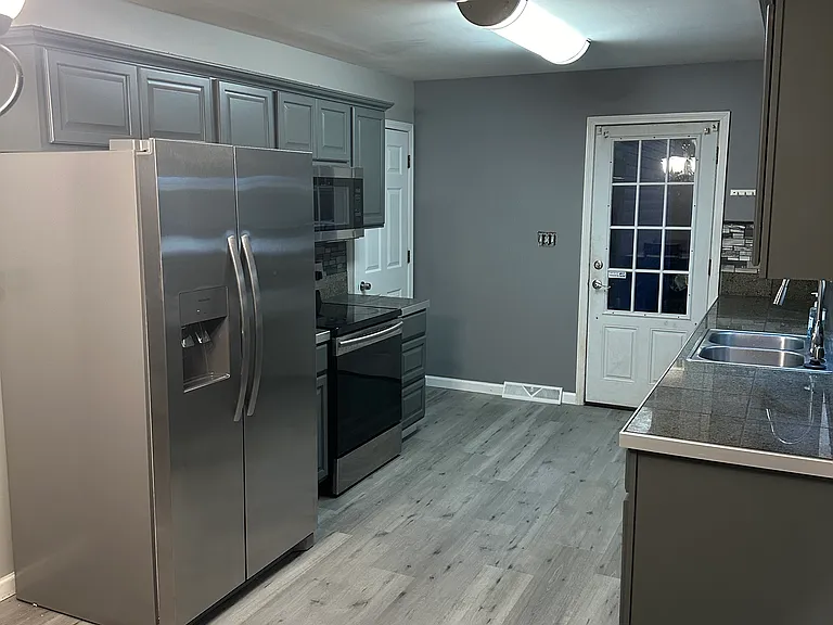 401 Holl Rd NE — Photo 7