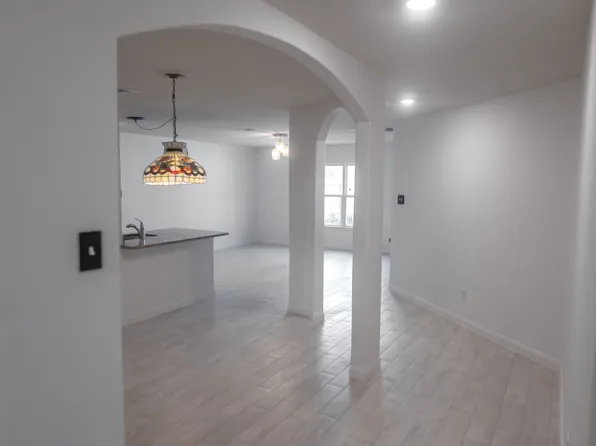 10707 Hillside Creek Dr, Humble, TX 77396