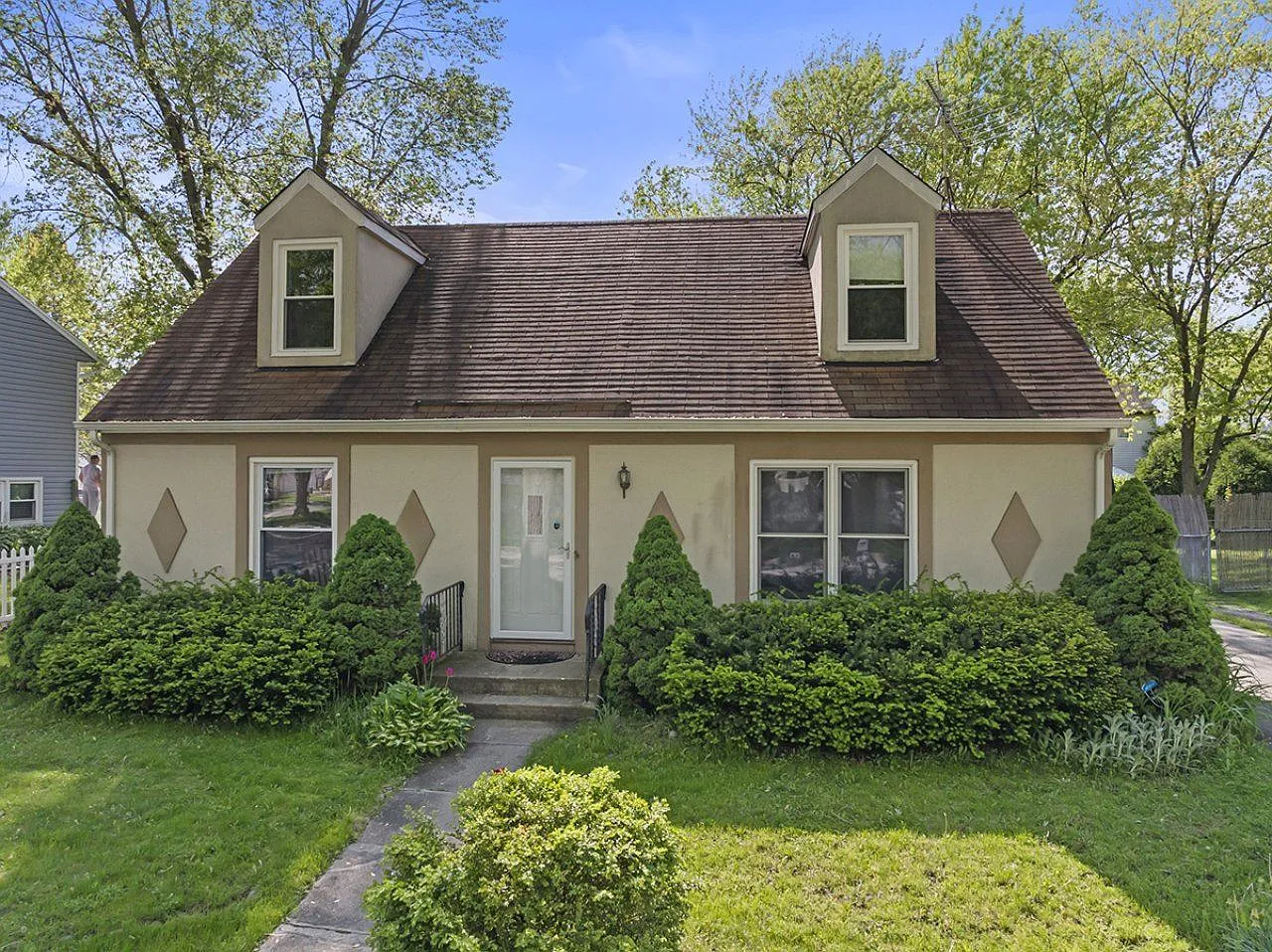 14 S Deerpath Dr photo 1