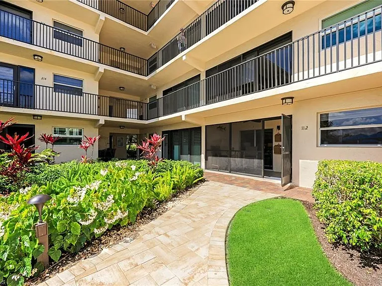 3200 Gulf Shore Blvd N #112 — Photo 3