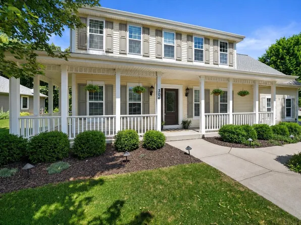 304 Woodlands COURT, Hartland, WI 53029
