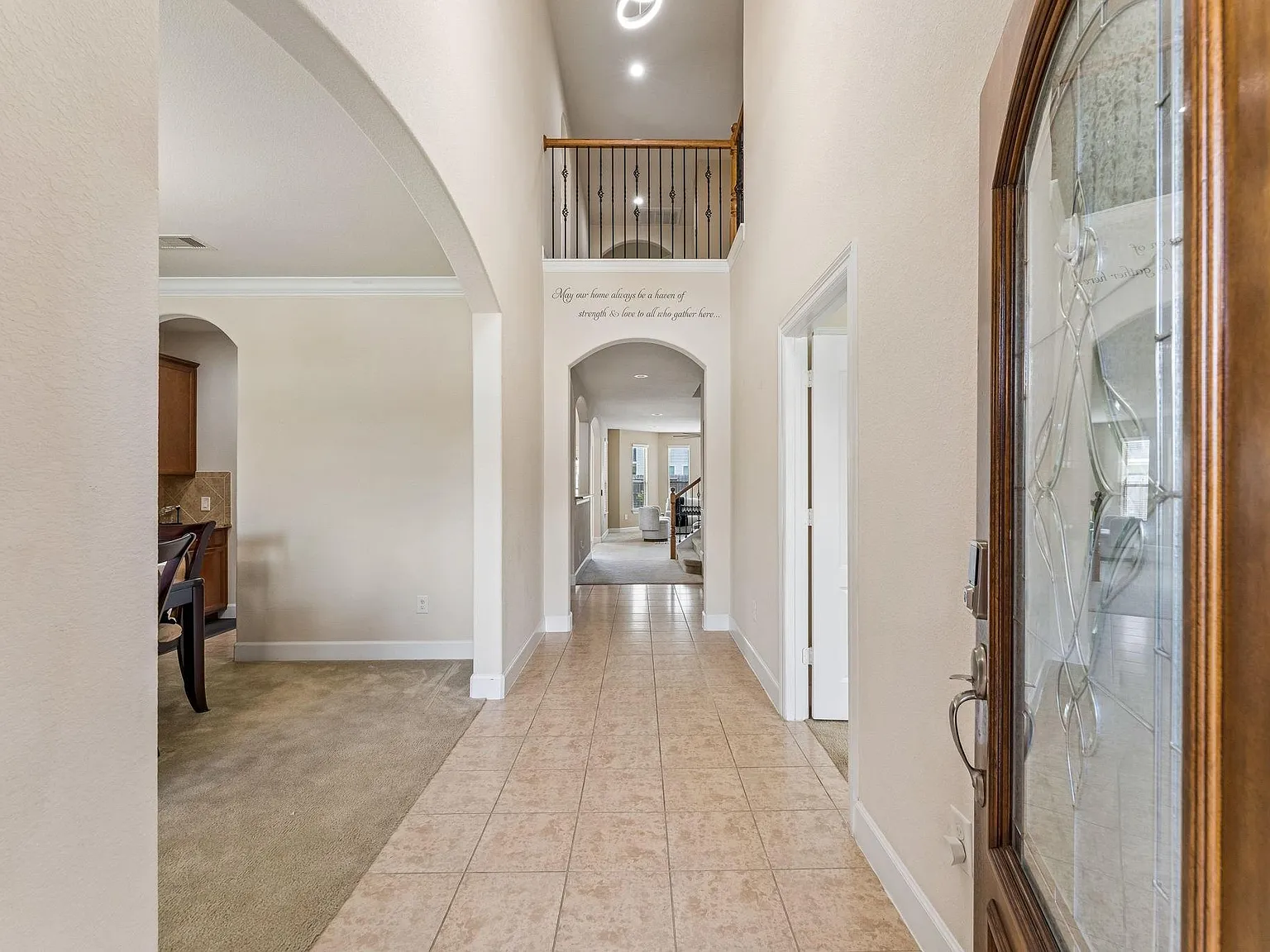 6 bed, 4.0 bath, 4330 sqft, $3,900 — Photo 4