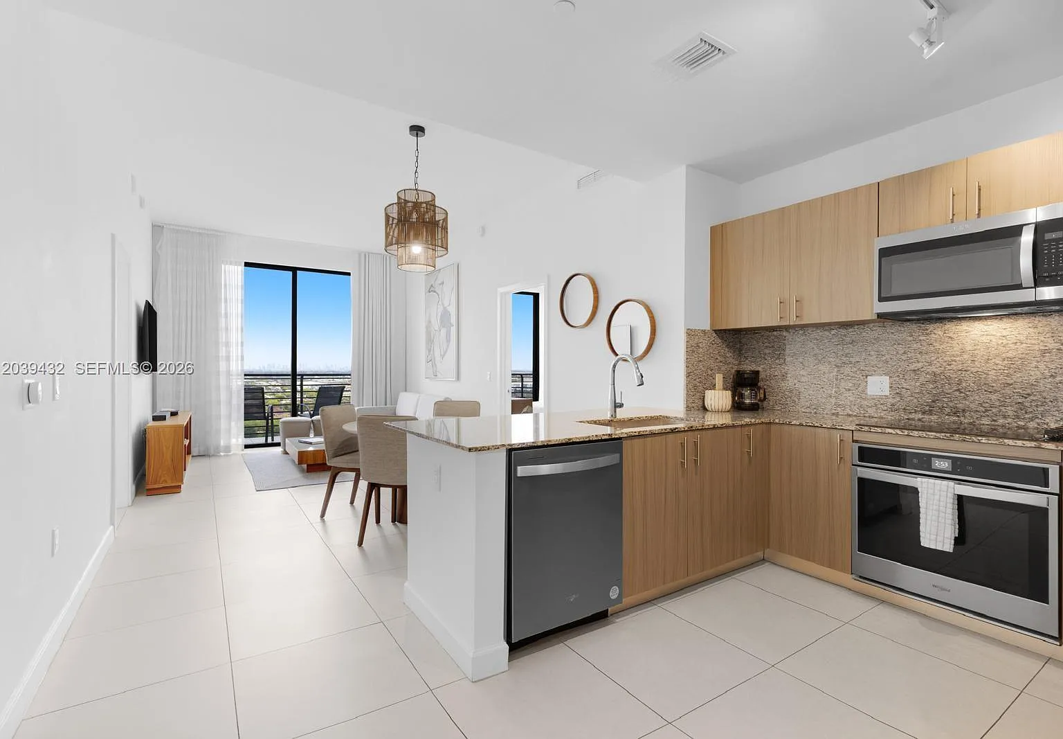 5350 Park Condo — Photo 1