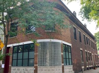 1657 W Grace St, Chicago, IL 60613