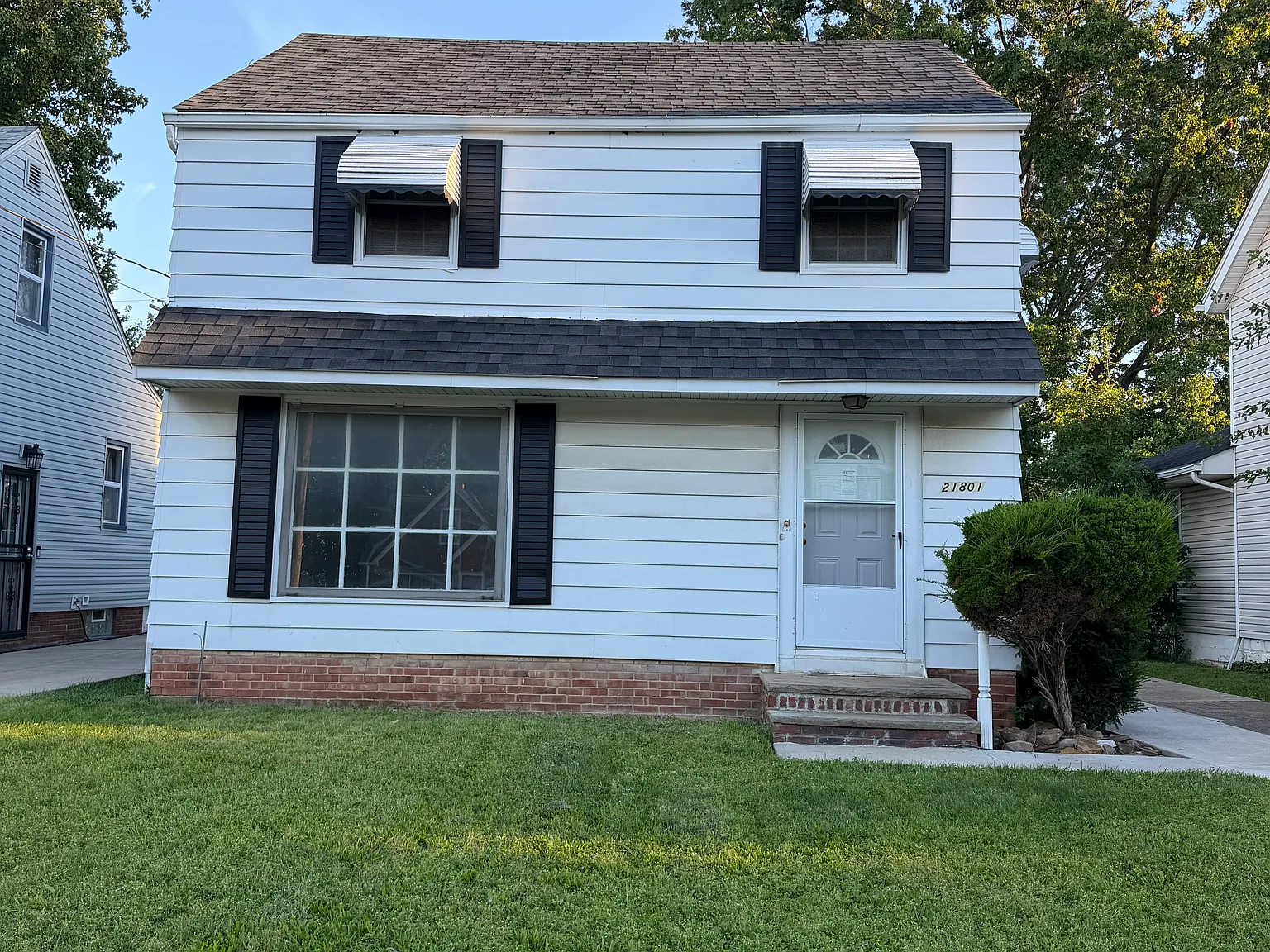 3 bed, 1056 sqft, $1,550 — Photo 1