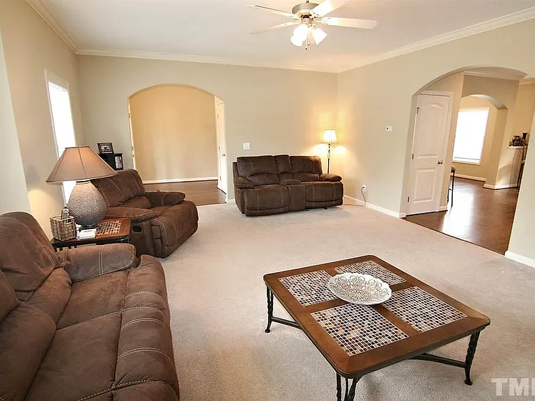737 Keystone Park Dr — Photo 8