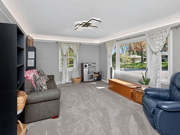 4th image of 4114 Lower Beaver Rd