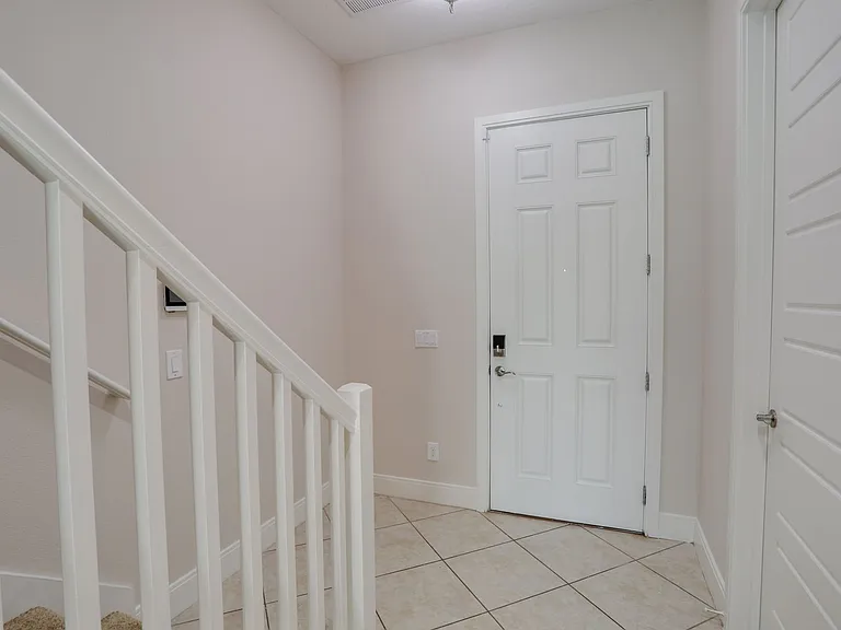 510 Captiva Dr — Photo 5