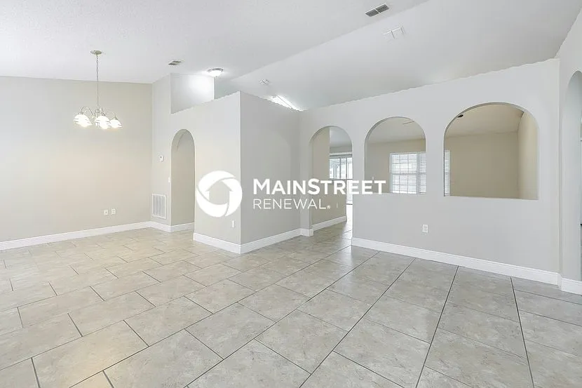 217 Bedford Dr — Photo 3