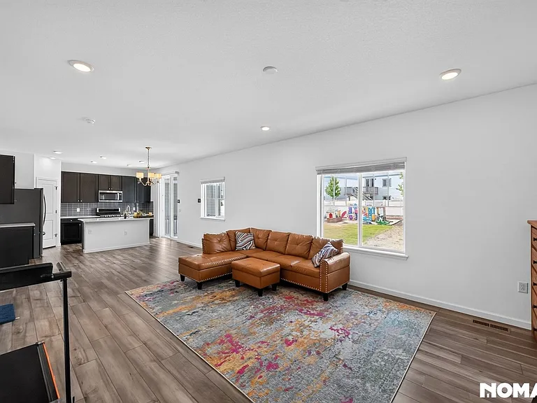 18274 Martinello Dr — Photo 11