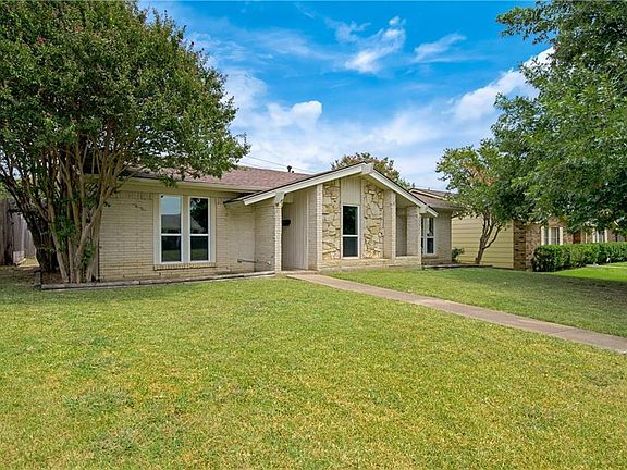 Spacious lot with lovely, mature trees