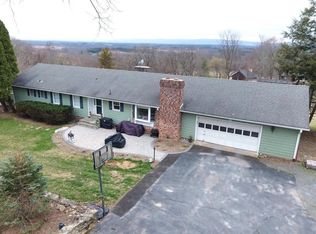 38650 Mount Gilead Rd, Leesburg, VA 20175