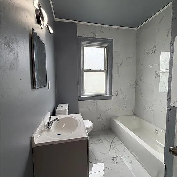 1435 W Euclid St — Photo 14