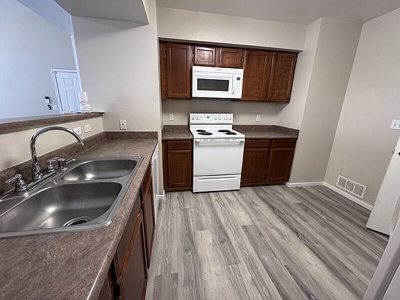 5th image of 45 Maleena Mesa St APT 1425