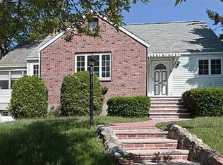 31 Hillsdale Rd, Arlington, MA 02476