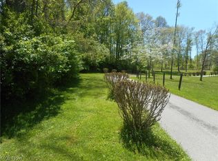 Schotten Rd, Hubbard, OH 44425