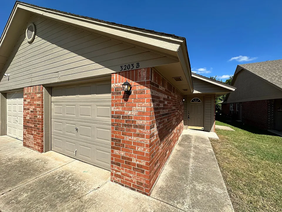 3201 Conestoga Dr