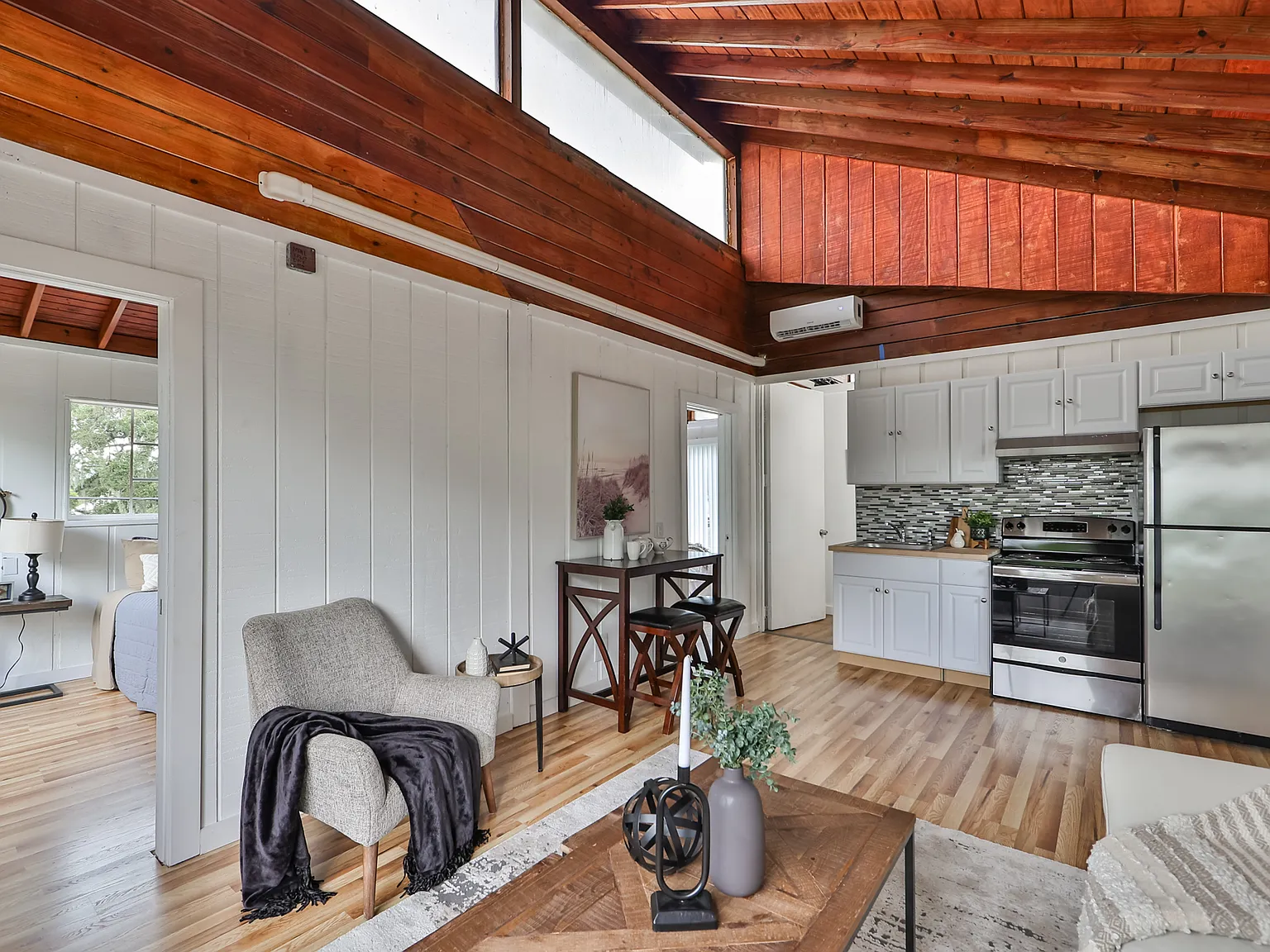 2 bed, 700 sqft, $1,675 — Photo 4