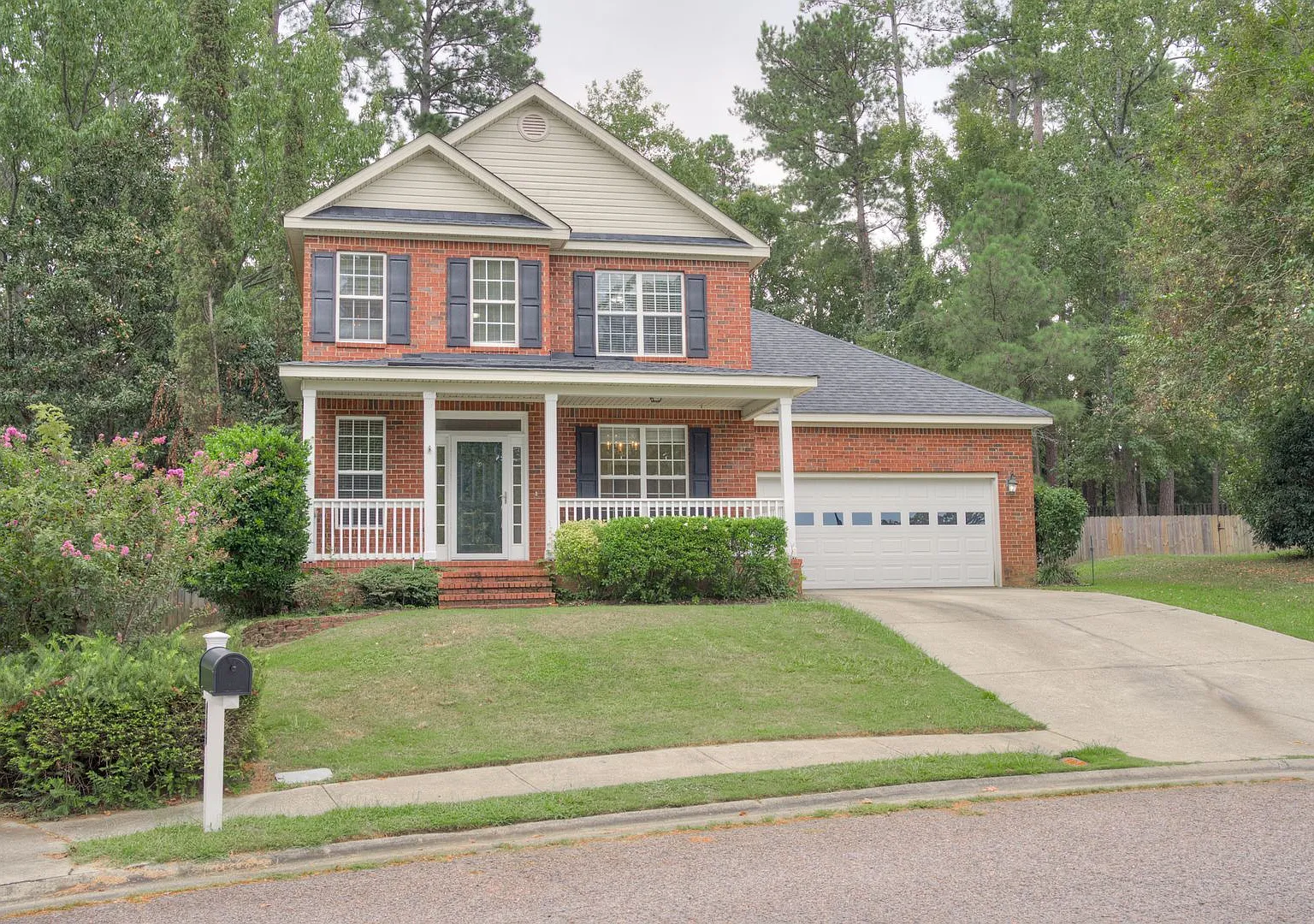 Columbia County 4 Bedroom House — Photo 2