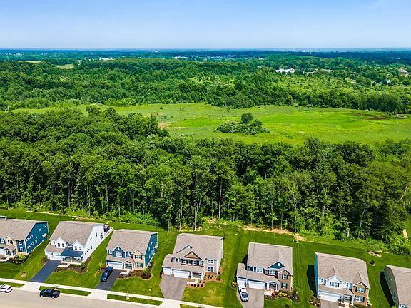 4th image of 8874 Glacier Pointe Dr
