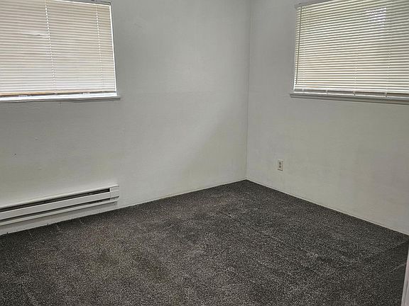 5th image of 11114 Sheridan Ave S