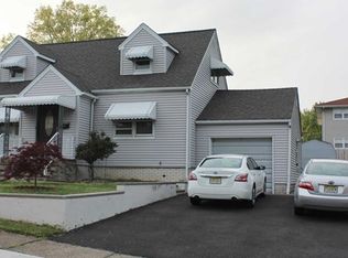 191 Philip Ave, Elmwood Park, NJ 07407