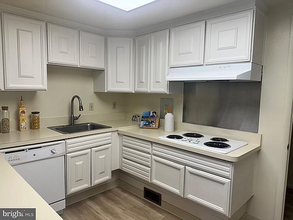 5th image of 3400 Chiswick Ct #48-2A
