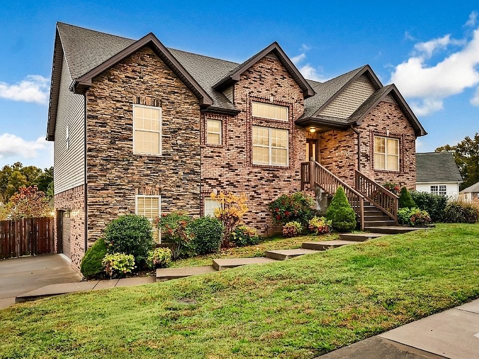 1st image of 410 River Heights Dr