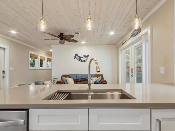 307 Dolphin Dr, Panama City Beach, FL 32413