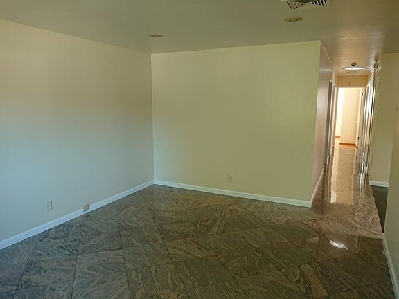 5th image of 1049 Lancer Dr