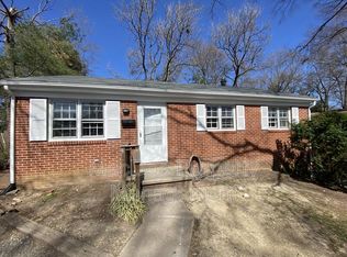 155 Longstreet Ave, Fredericksburg, VA 22401