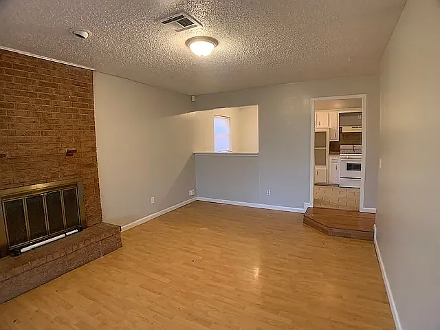 3204 SE 55th St — Photo 3