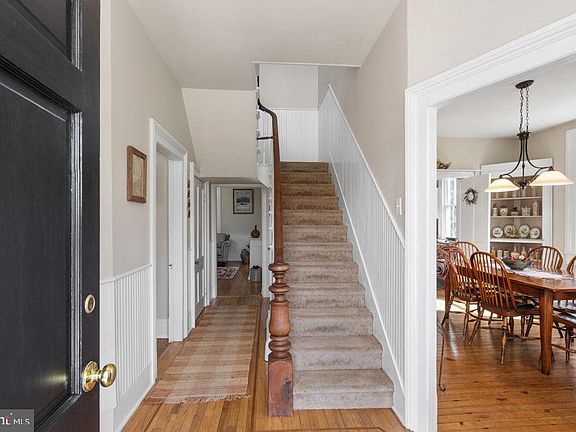 4th image of 358 Louisa St