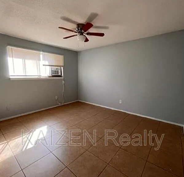 151 N Belvedere Blvd — Photo 3