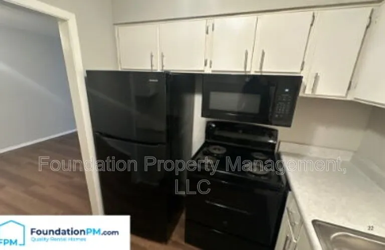 3949 Macon Rd #4 — Photo 4