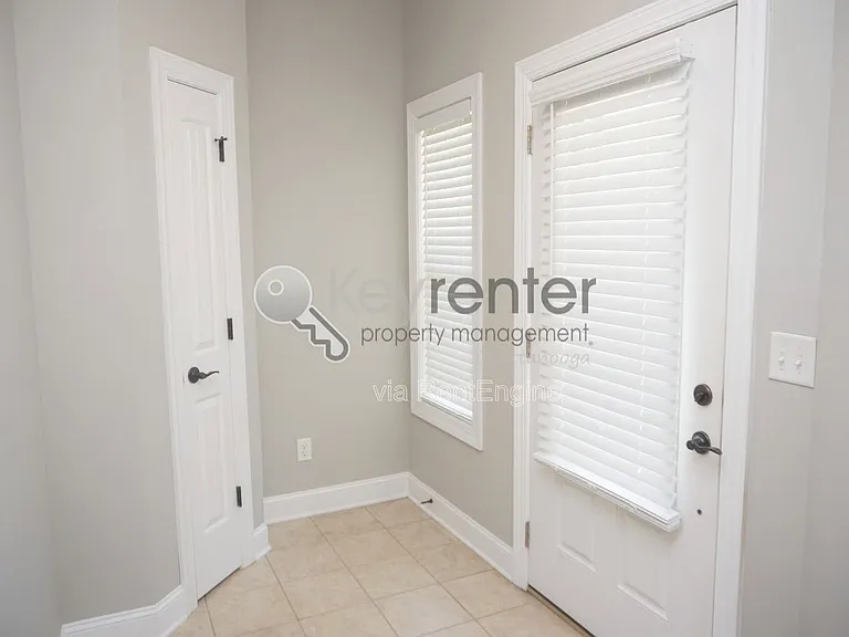 5410 Mandarin Cir — Photo 4