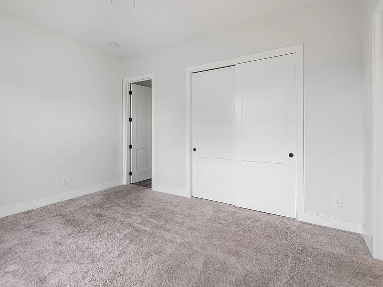 805 Regimental Dr — Photo 22