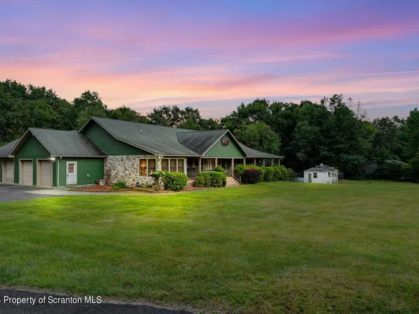 584 Finn Swamp Rd, Lakeville, PA 18438
