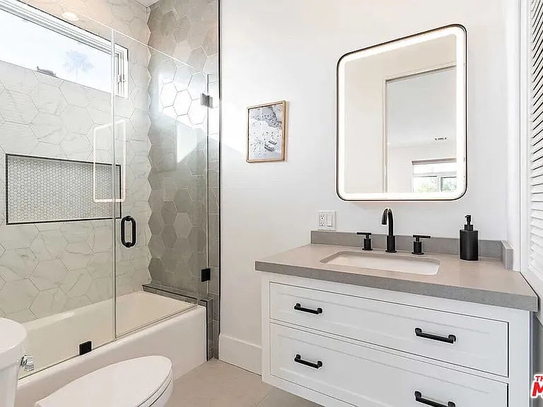 3496 Redwood Ave — Photo 22