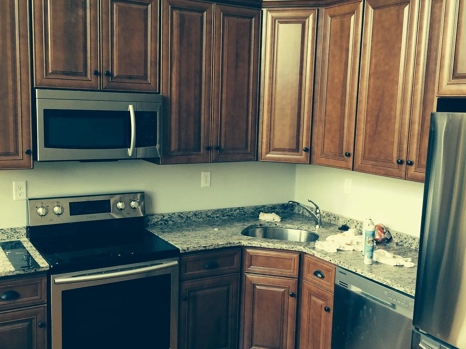 2 bed, 750 sqft, $2,200 — Photo 2