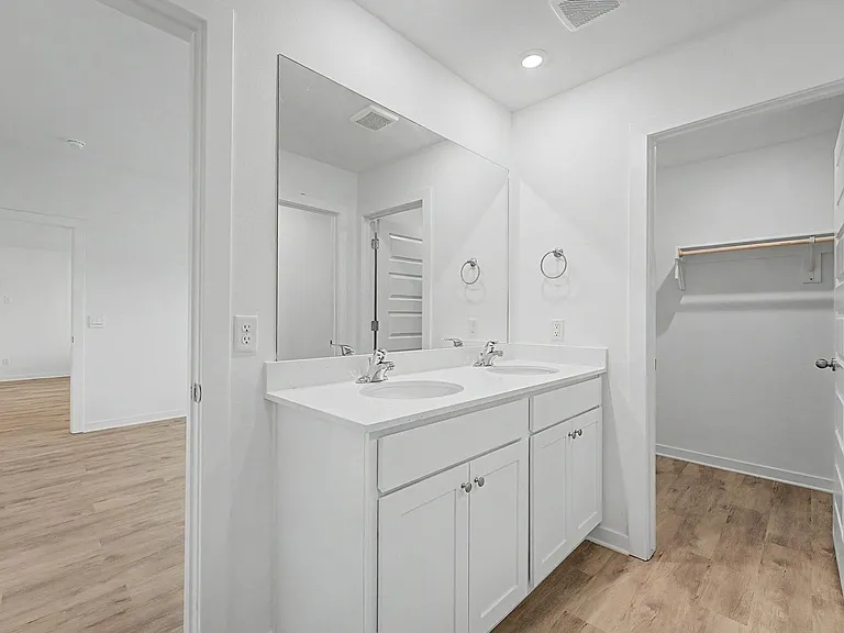 529 Nevada St — Photo 17